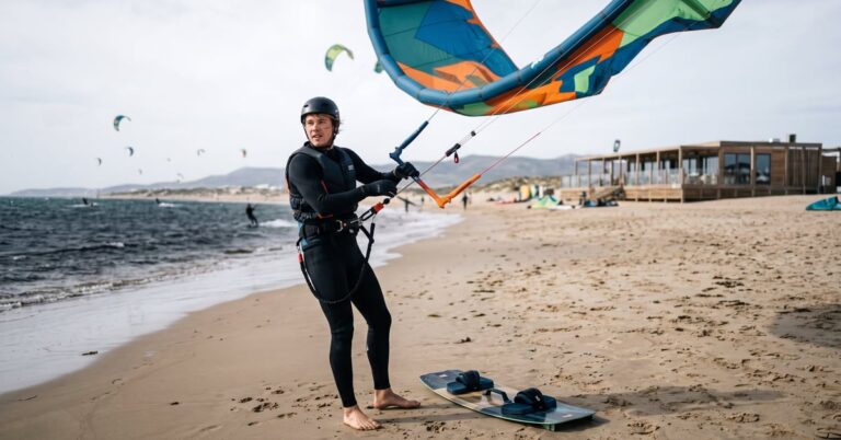 Le Kitesurf : Décrypter ce Sport de Glisse Aérien - kitesurf définition